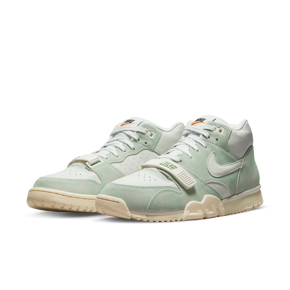 Nike Trainer 1 in Enamel Green